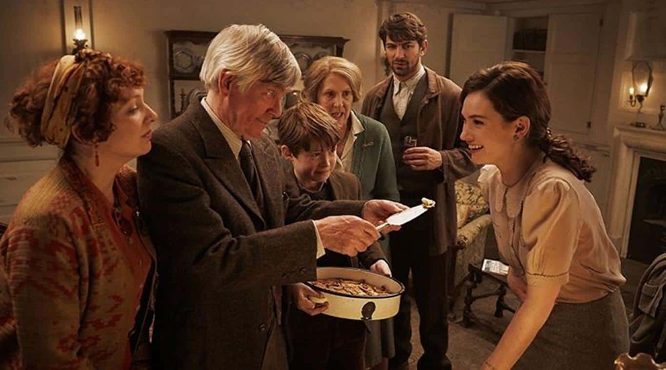 The Guernsey Literary and Potato Peel Pie Society (2018)