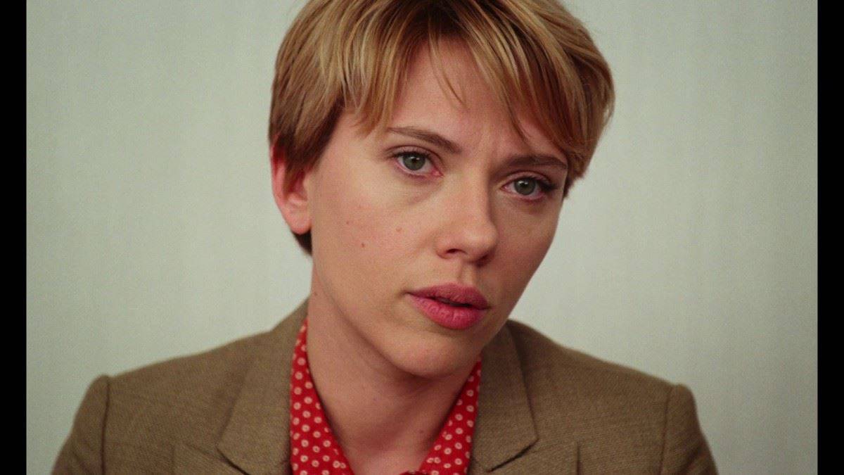 Nicole Barber (Scarlett Johansson)