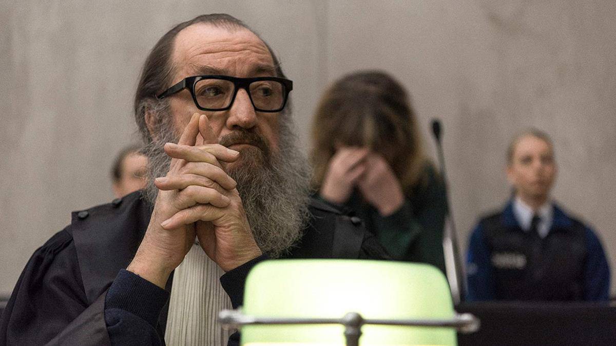 Eksplorasi Drama Persidangan Yang Serius