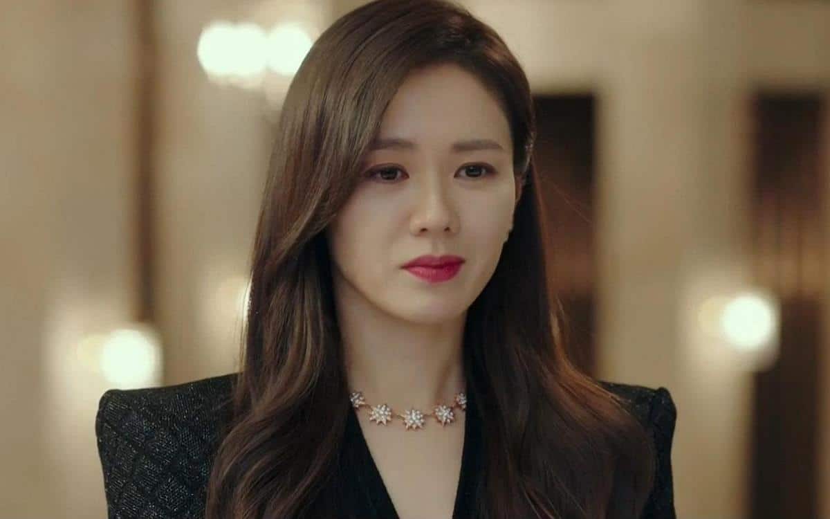 pemain crash landing on you_Son Ye Jin (Yoon Se Ri)