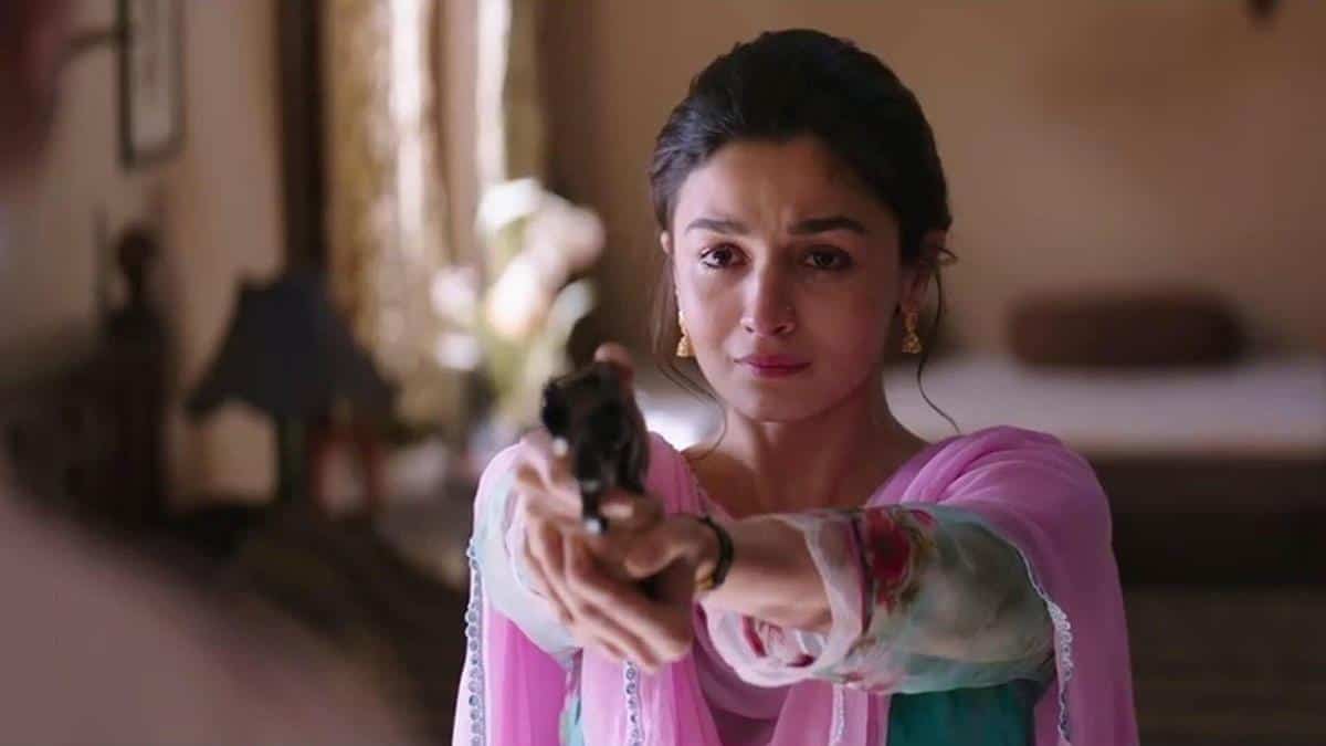 review film raazi_Membungkus Patriotisme dalam Cinta Tragis