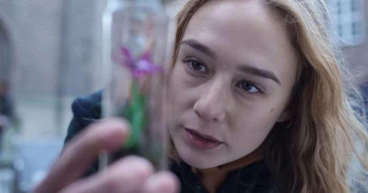 review the rain season 3_Simone Optimis di Tengah Krisis