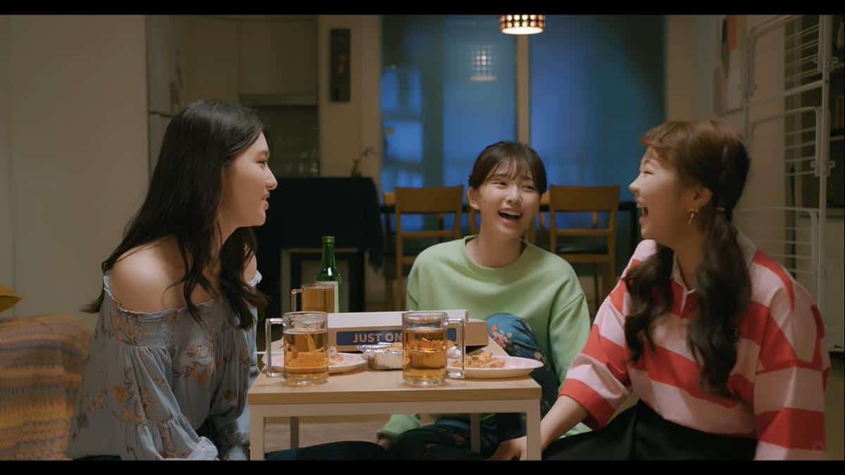 Tiga Karakter Utamanya Secara Natural Menjual Setiap Makanan