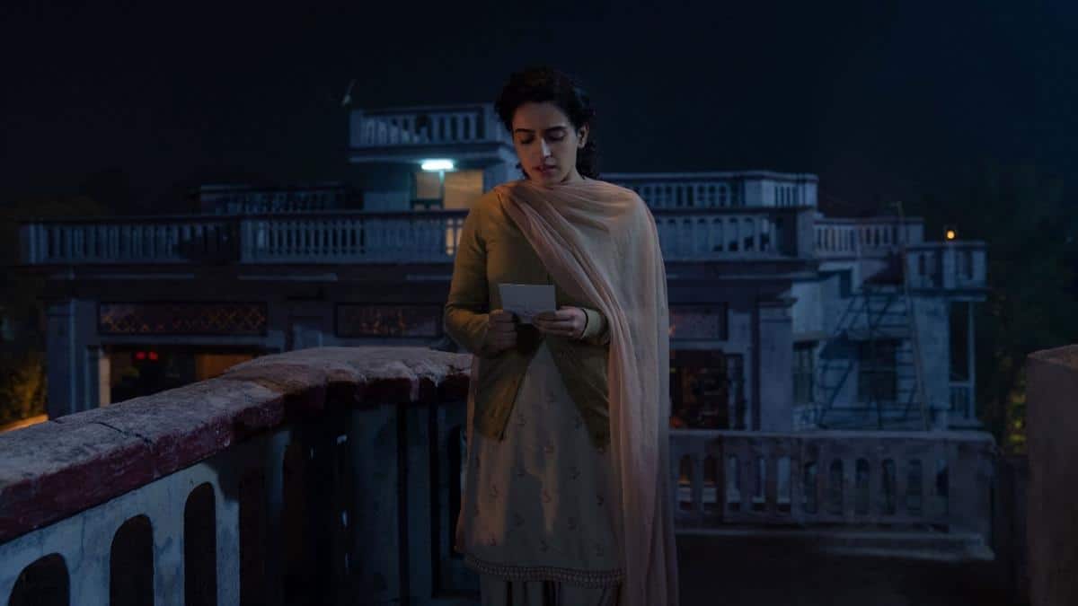 Premis Tak Biasa dan Menarik