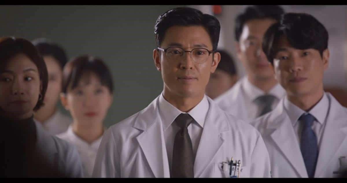 Intrik dan Politik Untuk Menggulingkan Sumpah Seorang Dokter