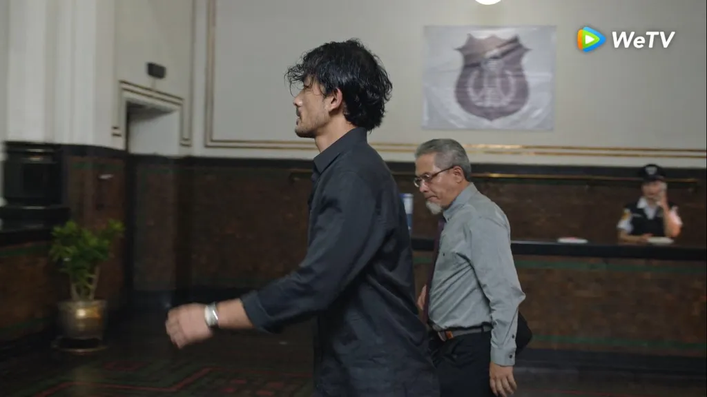 Menyisakan Banyak Plot Hole Yang Mengganggu