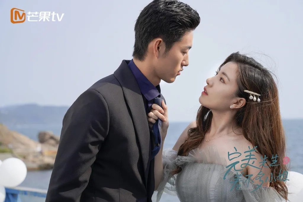 Tipikal Romcom dan Ada Percintaan Lain yang Mencuri Perhatian