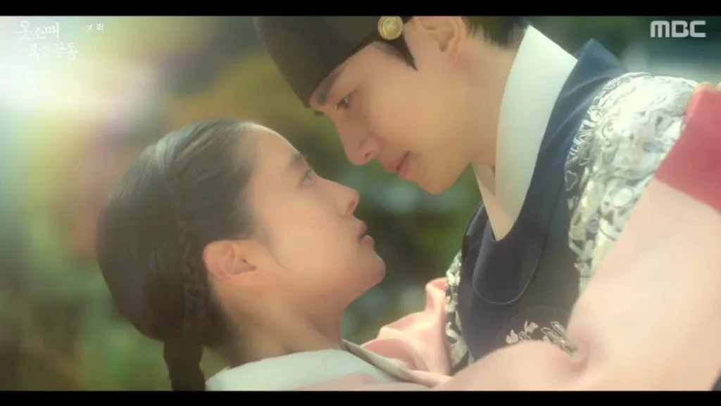 Kisah Pangeran dan Dayang Pemilik Tulisan Tangan yang Indah