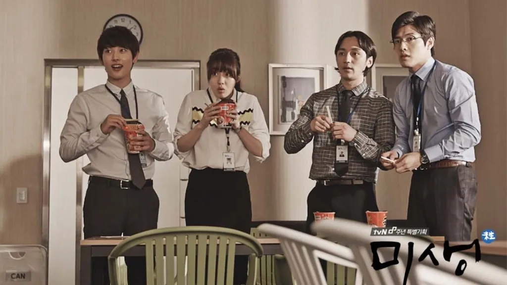 Minim Kisah Percintaan Tapi Banyak Kisah Persahabatan