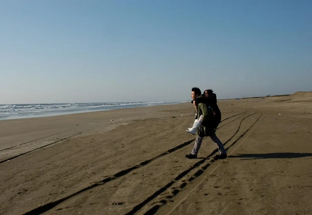 Tone Terang dan Sinematografi yang Detail