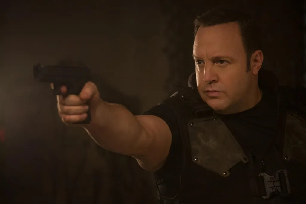 Review True Memoirs of an International Assassin_Kevin James di Dalam Zona Aman_