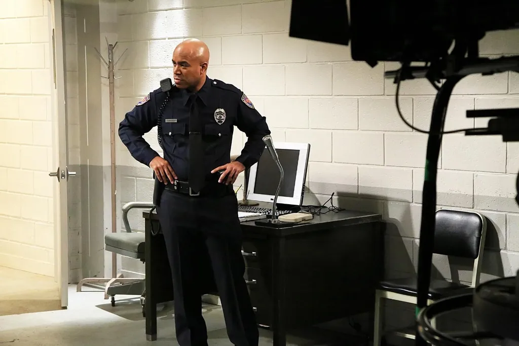 Asante Jones (Detective Walker)