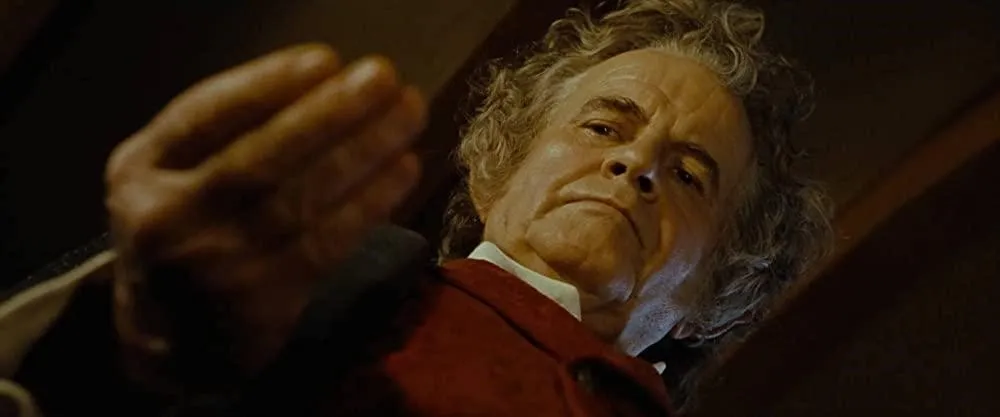 Ian Holm (Bilbo Baggins)