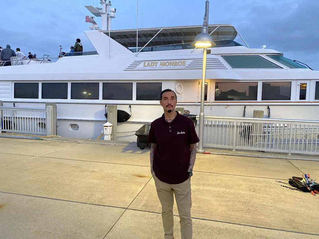 Luis Da Silva (Charley “Fly” Lawes)