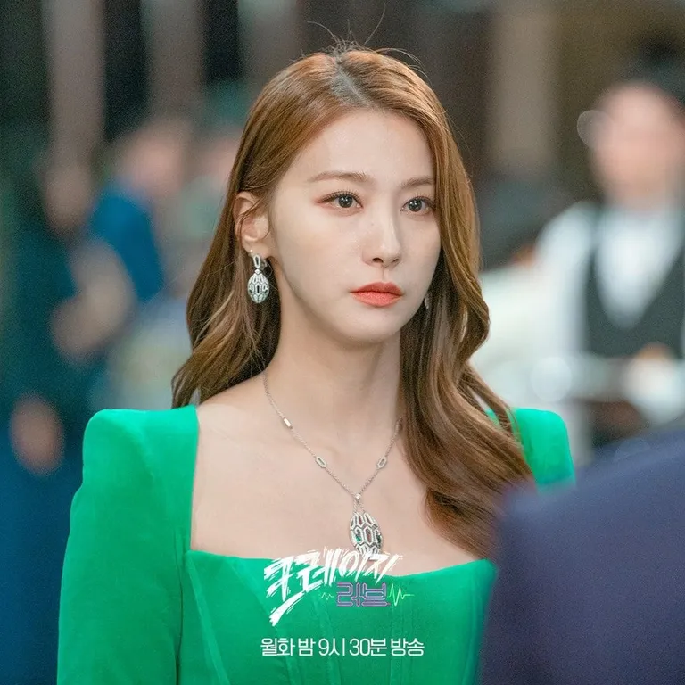 4. Baek Soo Young (Yu In Young)