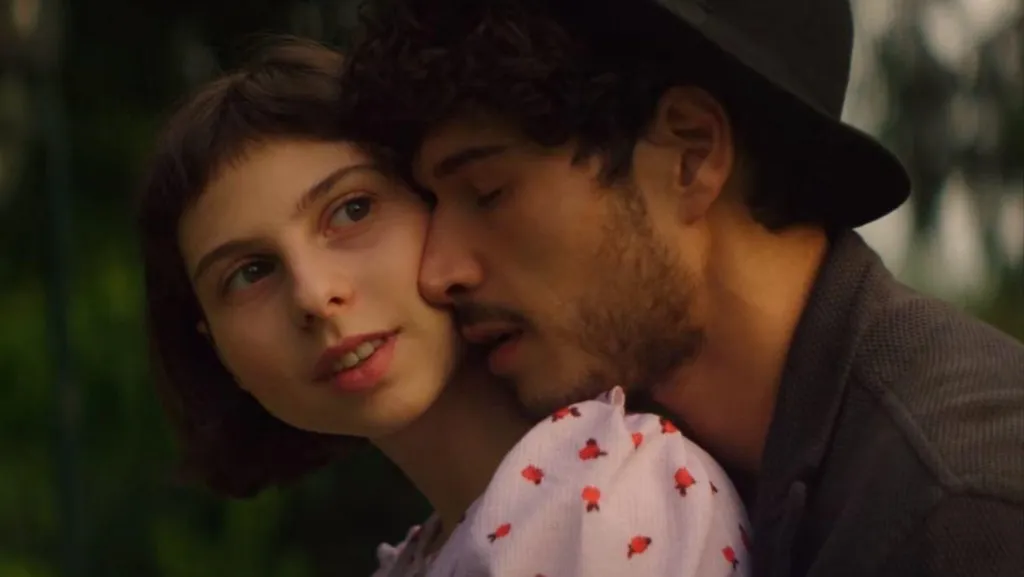 Forever Out of My League_Chemistry Manis Para Pemeran Utama_