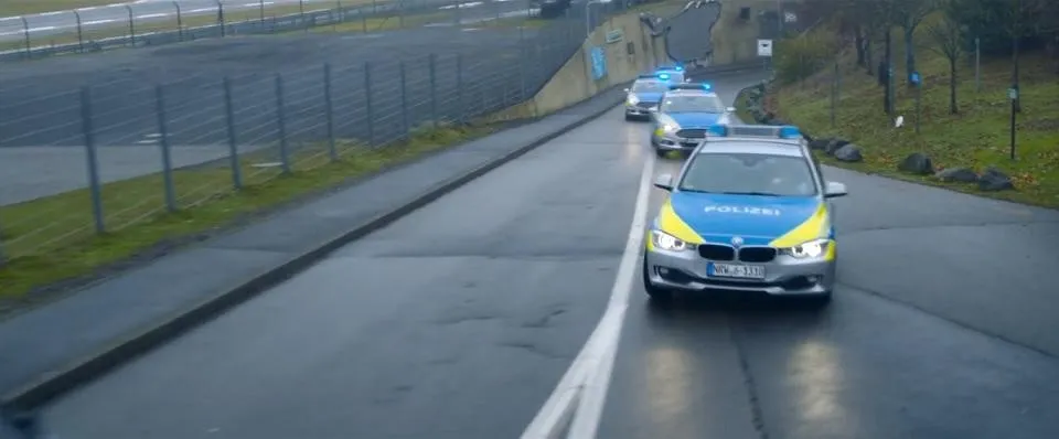 Balapan di Sirkuit Nurburgring