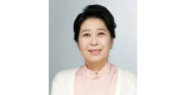 Ibu Si Gadis (Hyun Sook Hee)