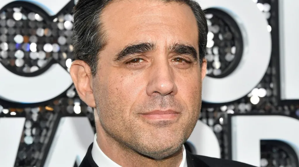 Jake Fernandez (Bobby Cannavale)