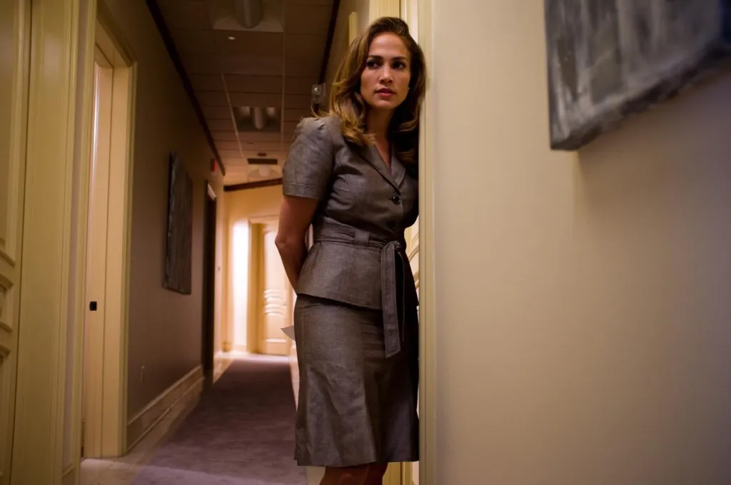 Leslie Rodgers (Jennifer Lopez)