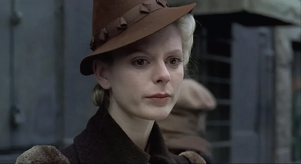 Pemeran The Pianist_Dorota (Emilia Fox)_