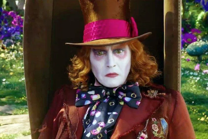 pemeran-alice-through-the-looking-glass-2_