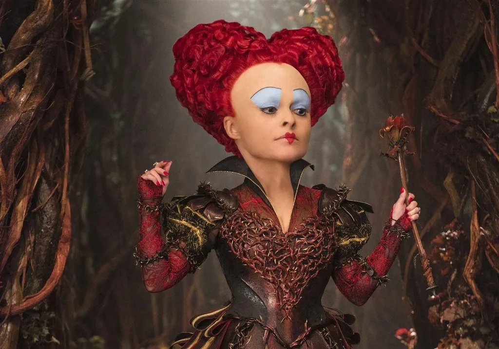 pemeran-alice-through-the-looking-glass-3_