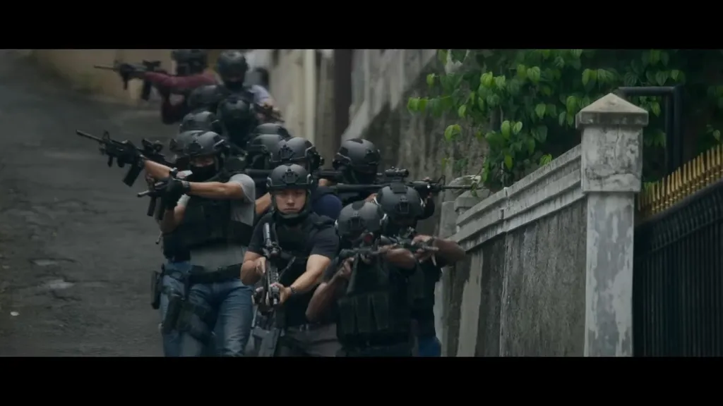 fakta film sayap sayap patah_Peran Berbeda Bagi Nicholas Saputra_