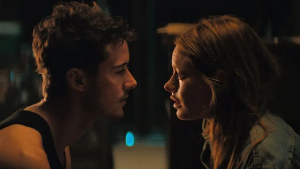 Kisah Cinta yang Kalut