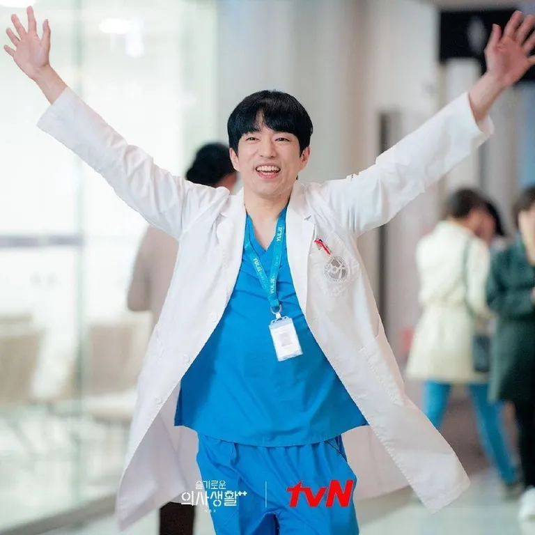 drama jung moon sung_Hospital Playlist_