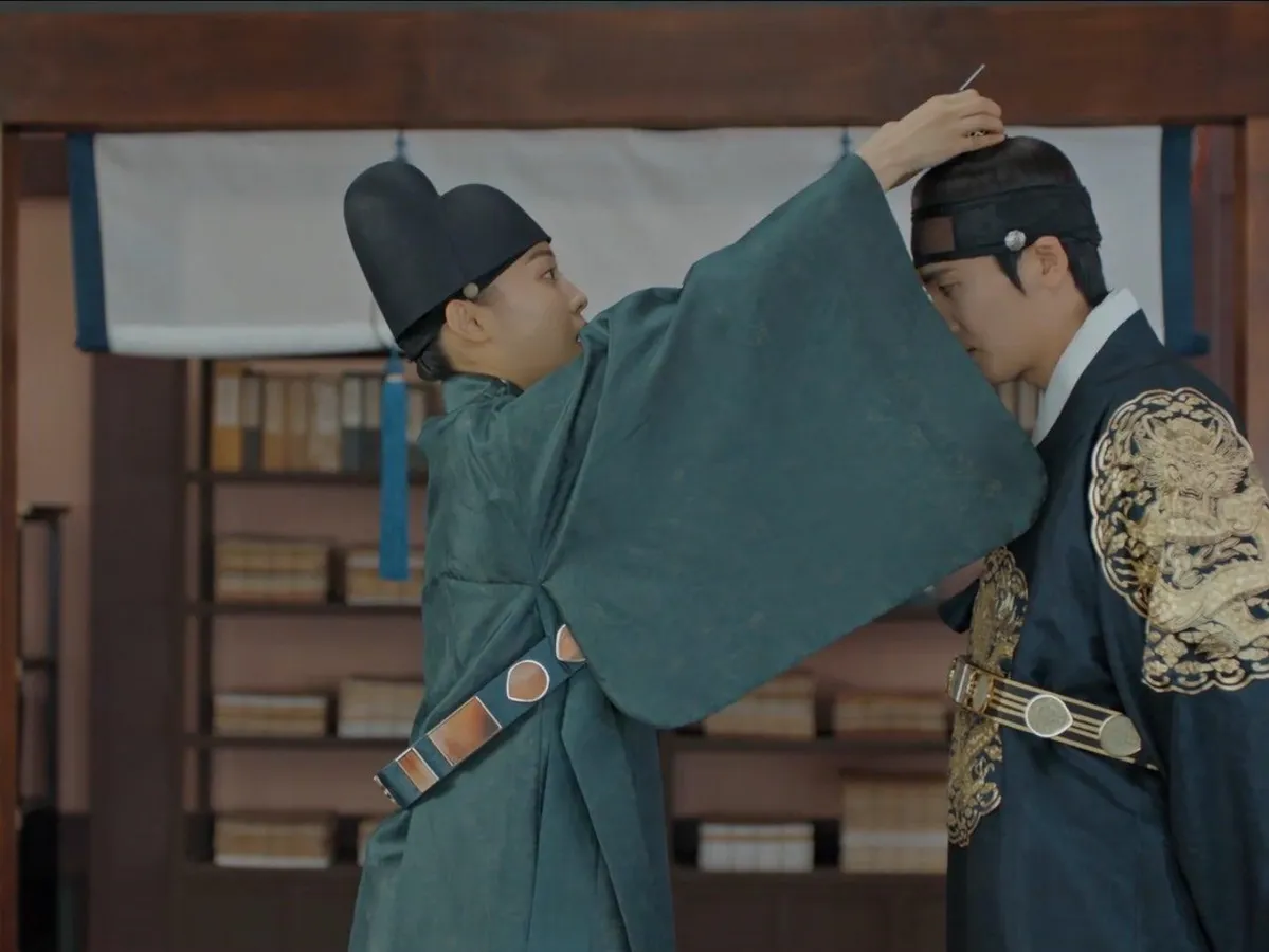 Our Blooming Youth Episode 3-4_Jae Yi Menjadi Kasim Istana_